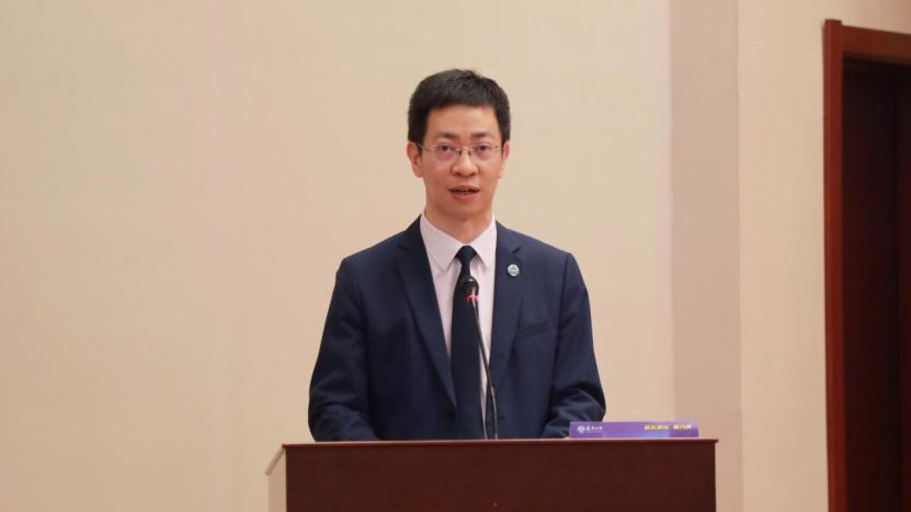 北京大学校长龚旗煌院士在辽宁大学校长讲坛开讲